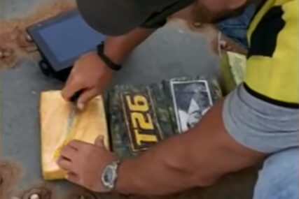 MILIONSKA ZAPLIJENA Dovitljivi krijumčari na pakete kokaina lijepili fotografiju Gavrila Principa (VIDEO)