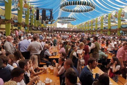KO ŽELI PIVO MORAĆE U KINU Oktoberfest u Minhenu otkazan prvi put poslije 70 godina