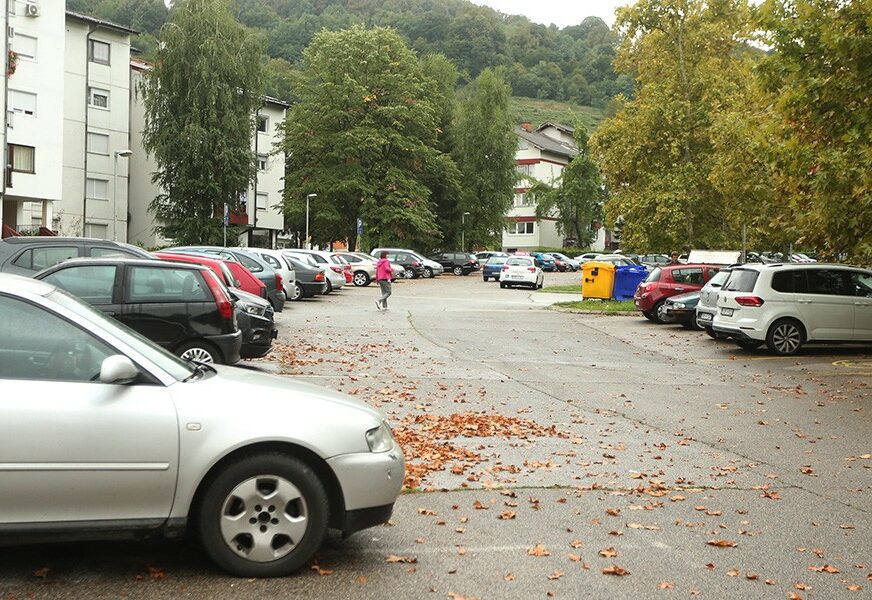 "NIKAKAV ZAKON IM NEĆE POMOĆI" Na parkinzima oštećeno više vozila, građani najavili da će SAMI UHVATITI VANDALE