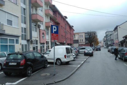 RIJEŠENE NEDOUMICE Zabune oko parking karte i veb sajta gradske uprave Prijedora