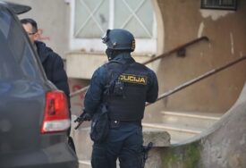 ZAPLIJENJENA VEĆA KOLIČINA DROGE Velika policijska akcija u Sarajevu, evo šta je još pronađeno