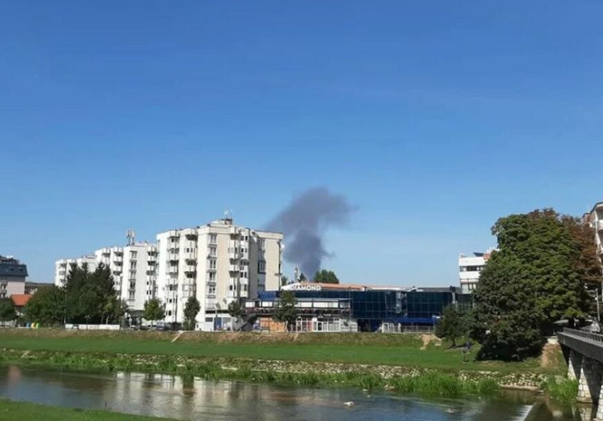 Požar u kasarni Rajlovac u Sarajevu: Šest ekipa vatrogasaca na terenu