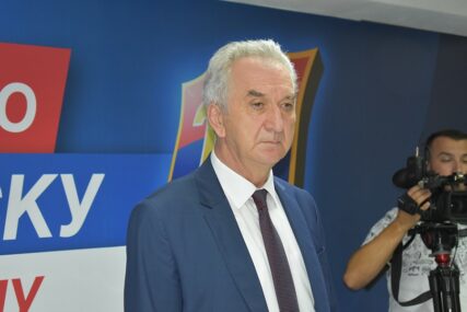 "NIJE NEMOGUĆE, ALI JE TEŠKO" Šarović predviđa da Savjet ministara neće biti formiran do lokalnih izbora