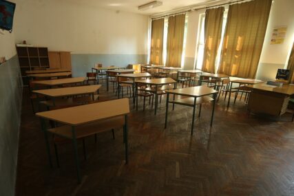 Nastava obustavljena: Počeo štrajk prosvjetara u 160 škola u Crnoj Gori