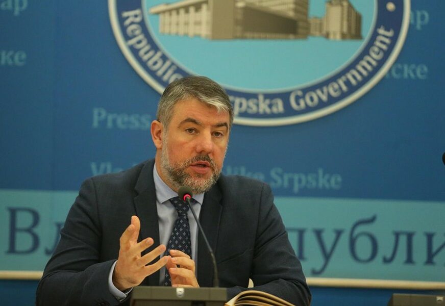 ŠERANIĆ O POVEĆANJU PLATA "Želimo nagraditi one koji rade najsloženije poslove"