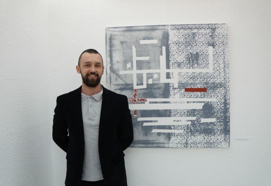 Slikar Aleksa Vidaković otvorio postavku u Laktašima: Danas je mladom umjetniku lakše stvarati