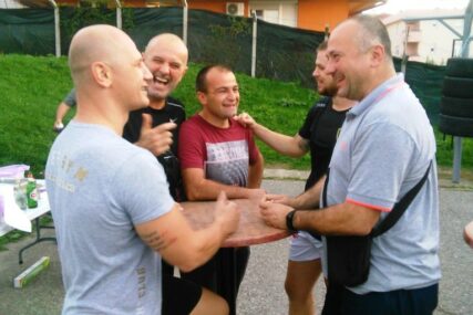DRUŽENJE BORACA I PRIJATELJA "Ares Gym" proslavio prvi rođendan!