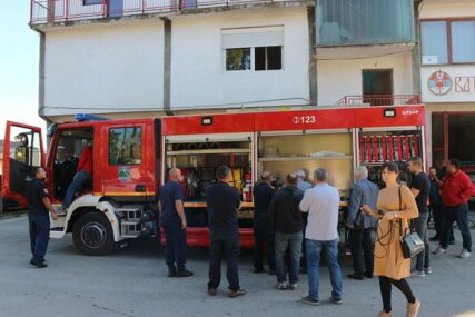 Vatrogasci u Bratuncu dobili novo vozilo