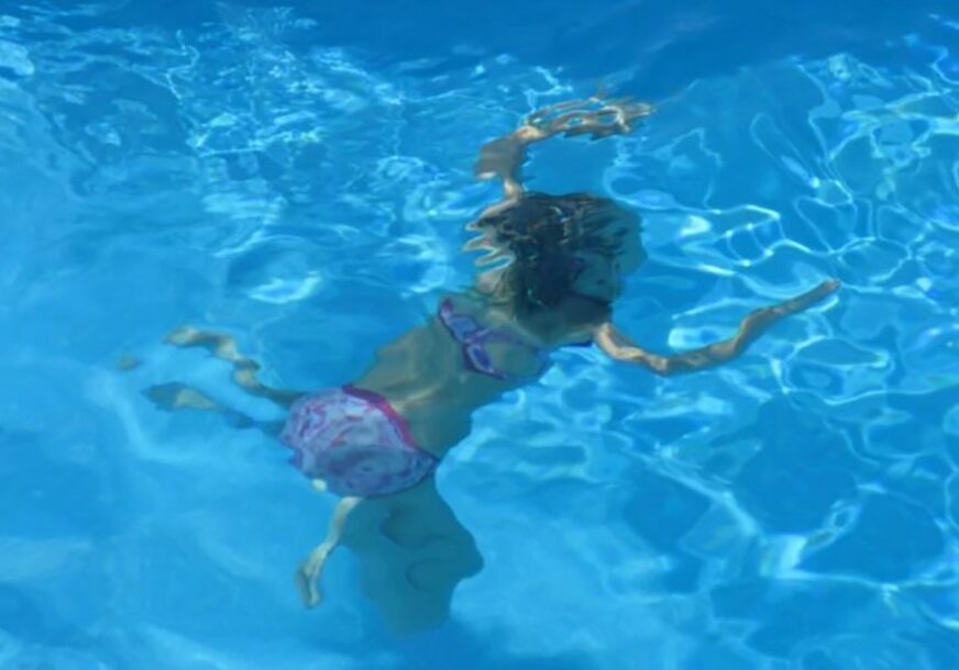 Djevojčica se davila u bazenu, a onda je na scenu stupio njen BRAT HEROJ