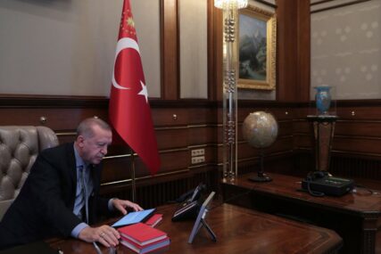 KAKO ERDOGAN IZDAJE NAREDBU ZA INVAZIJU Kabinet predsjednika Turske objavio snimke (VIDEO)
