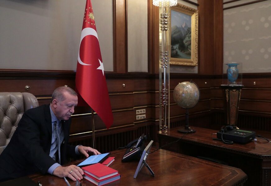 KAKO ERDOGAN IZDAJE NAREDBU ZA INVAZIJU Kabinet predsjednika Turske objavio snimke (VIDEO)