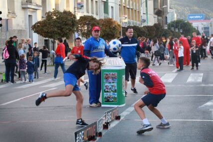 USPJEH MANIFESTACIJE "BUDI AKTIVAN" U BANJALUCI Sportisti okupirali ulice, dvorane, terene