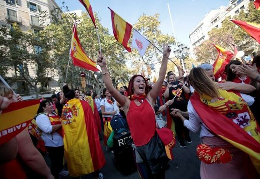 SKUP PODRŠKE JEDINSTVU ŠPANIJE I mi smo Katalonci, zaustavite ovo ludilo