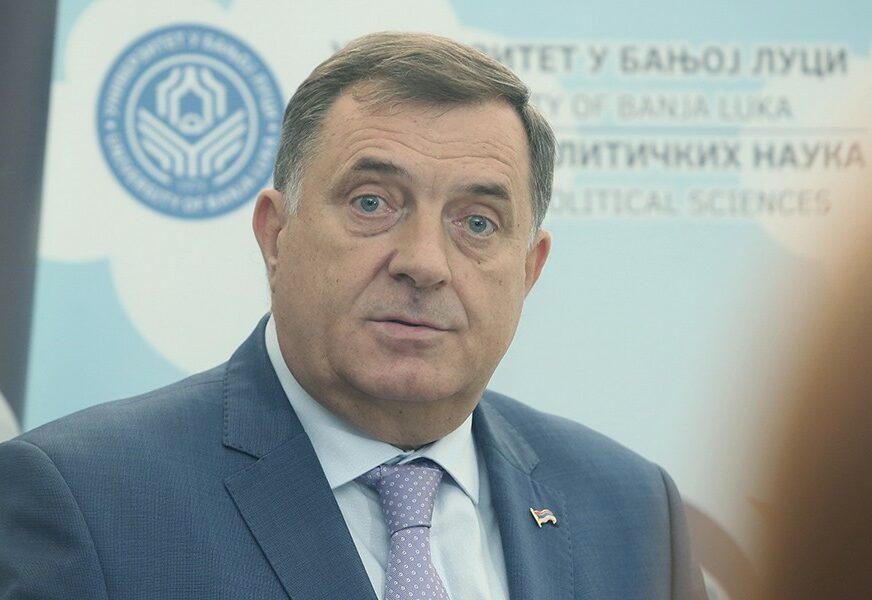 Dodik podnio zahtjev za OCJENU USTAVNOSTI Zakona o zastavi BiH