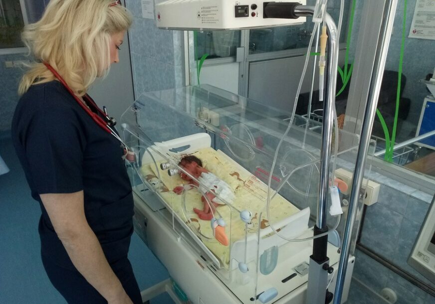 PODRŠKA MRVICAMA Bolnica u Foči dobila PRVI TOPLI KREVETAC za rano rođene bebe