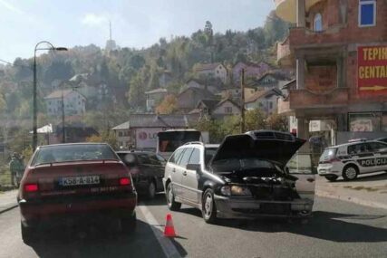 VOZAČI, NE BRZAJTE U direktnom frontalnom sudaru dva automobila POVRIJEĐENE ČETIRI OSOBE