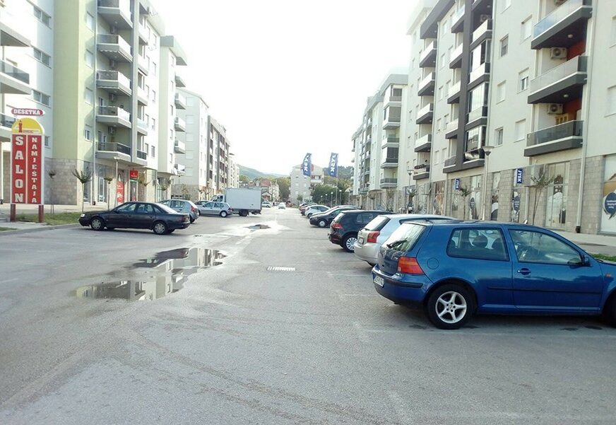 Kraj turističke sezone donosi niže cijene u Trebinju: Najveći parking biće DUPLO JEFTINIJI