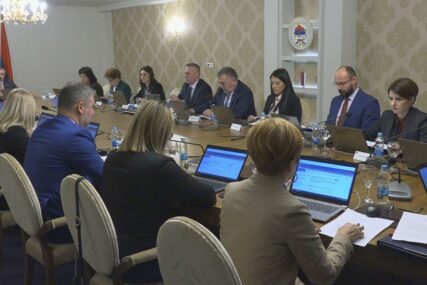 ODRŽANA SJEDNICA VLADE RS Ministri obišli Sarajevsko-romanijsku regiju