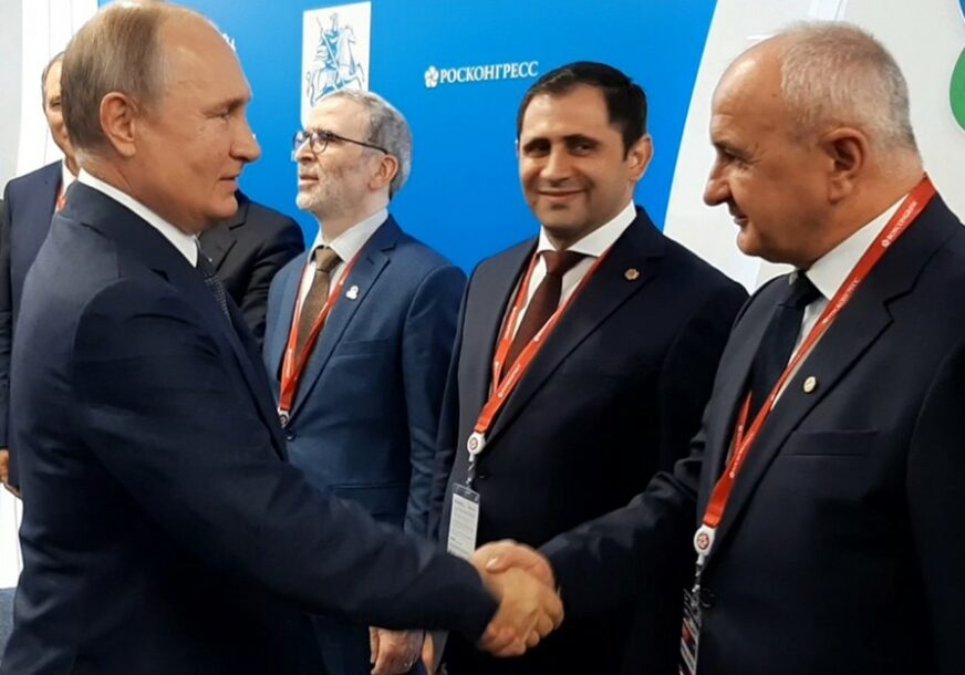 Susret Putina i Đokića na “Ruskoj energetskoj sedmici”