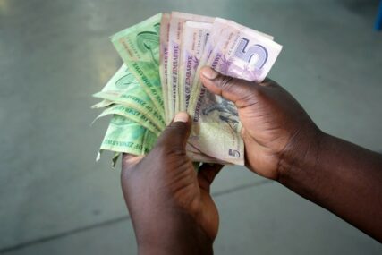 VJERUJU U SPAS OD INFLACIJE Harare vraća zimbabveanski dolar