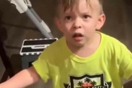 NEODOLJIV TRENUTAK Pogledajte kako se dvogodišnjak ljuti na majku, razlog je JOŠ SLAĐI (VIDEO)