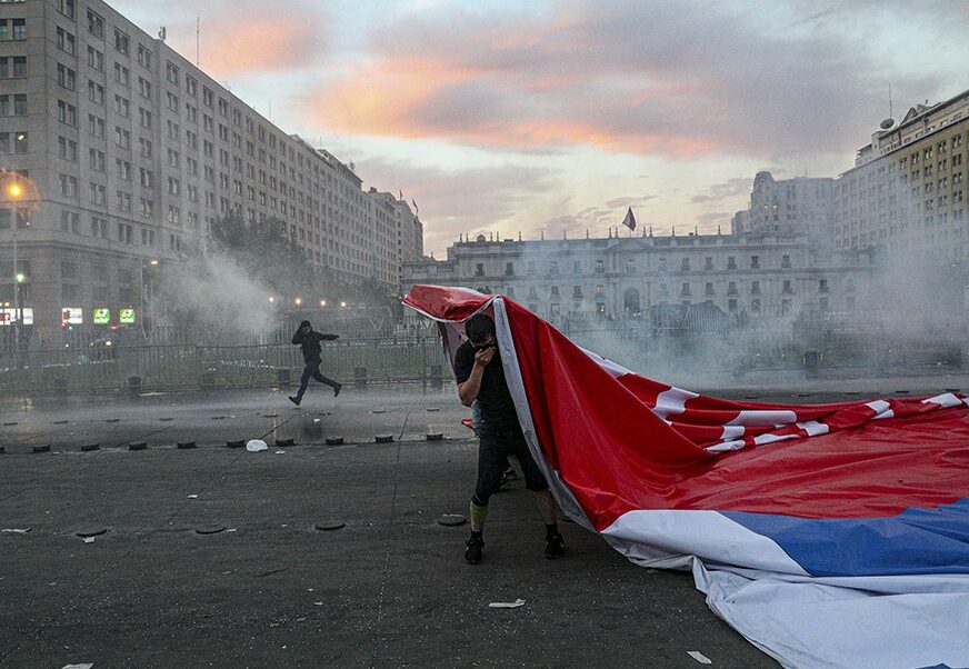 ŽELE RADIKALNE REFORME Milion ljudi na protestima u glavnom gradu Čilea