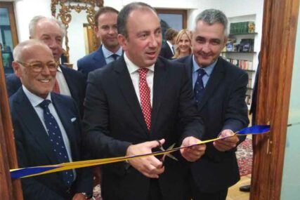 „ODNOSI SA ITALIJOM IZUZETNO DOBRI“ Crnadak otvorio počasni konzulat u Đenovi