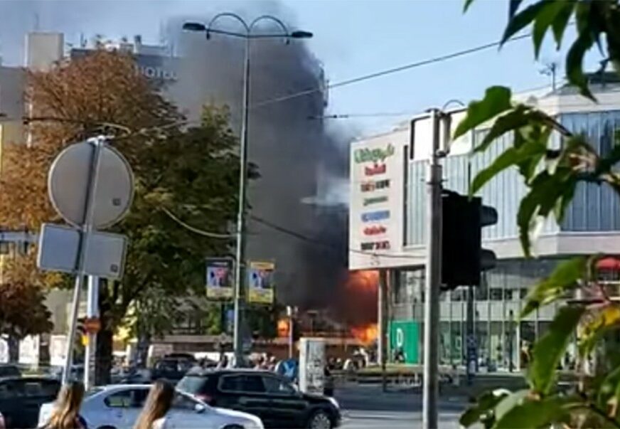 JAKA DETONACIJA Objavljen snimak eksplozije plinske boce u centru Sarajeva (VIDEO)