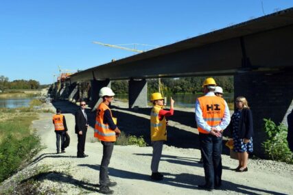Kontaktna tačka auto-puta: Tegeltija, Fon Der Lajenova i Plenković otvaraju most Svilaj na rijeci Savi