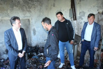 PODRŠKA BORCU PRVE KATEGORIJE Opština Ugljevik pomaže obnovu kuće nakon požara