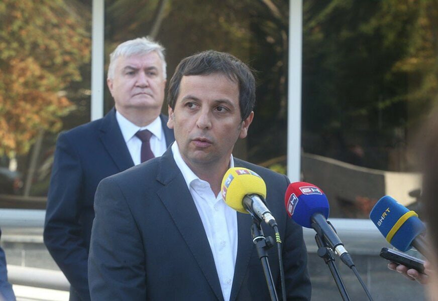 HIT DANA Nebojša Vukanović 