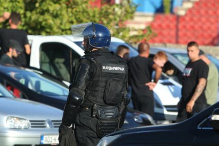 Veliki broj policajaca patrolirao ulicama: Spriječena dogovorena tuča navijača u Banjaluci