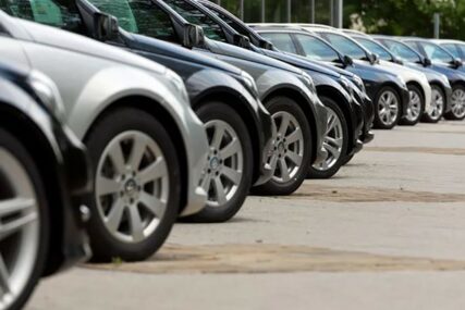 OVO JE GODINA ZA ZABORAV Zabilježen pad prodaje automobila najveći od 2008.