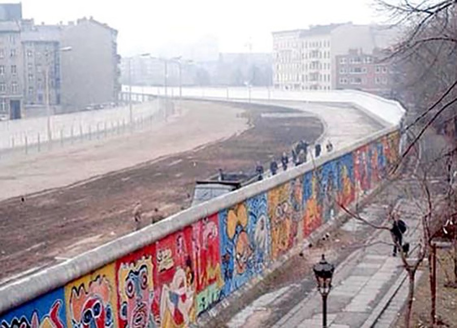MJEŠAVINA NOSTALGIJE I ZDRAVOG RAZUMA Sitnice koje govore o nekadašnjoj podjeli Berlina