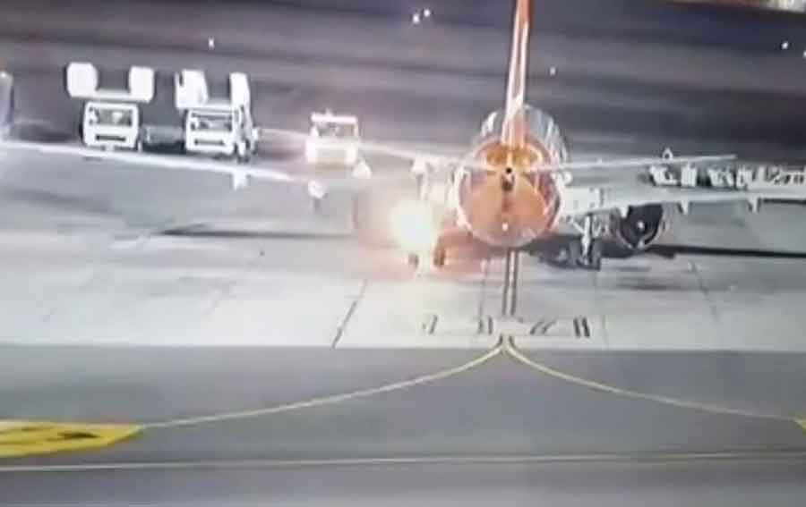 DRAMA TOKOM SLIJETANJA Boing 737-800 iznenada PLANUO nakon dodirivanja piste