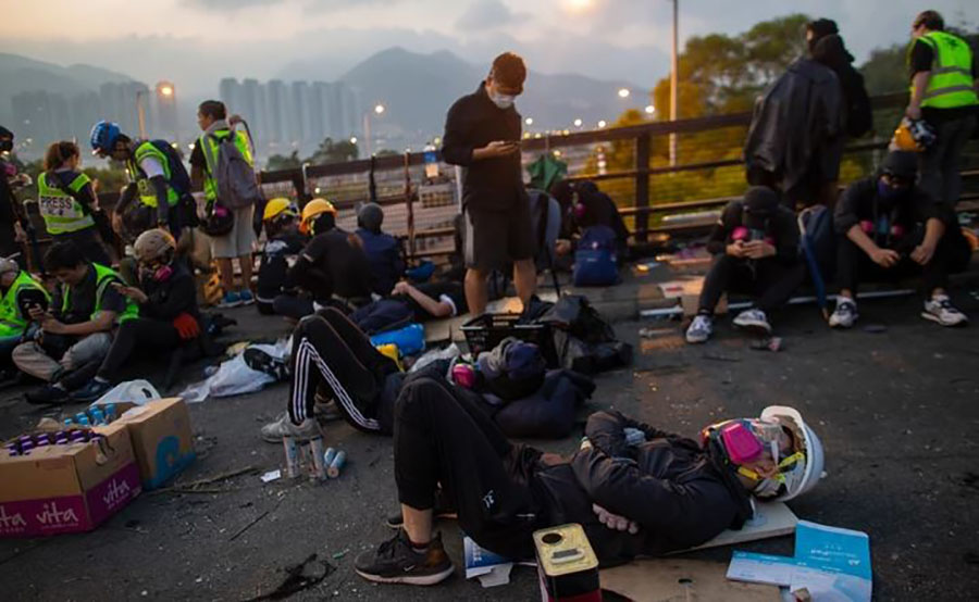 “NE PRIHVATAMO NASILJE” Brisel i Vašington osudili eskaliranje nasilja u Hong Kongu