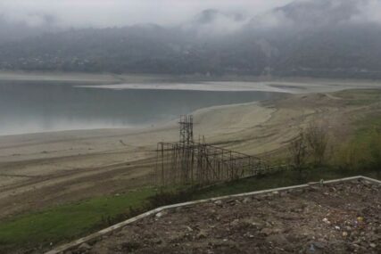 SABLASAN PRIZOR Istorija se ponavlja, Jablaničko jezero poluprazno (VIDEO)