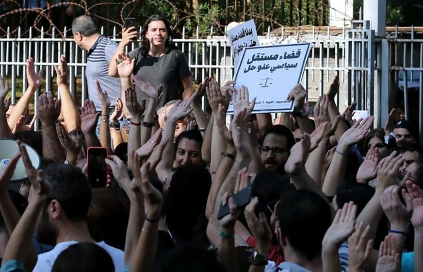 PROTESTI U LIBANU Demonstranti sprečavaju poslanike da uđu u parlament