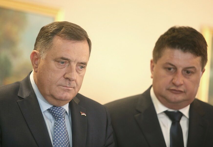 "ŽELIM MU BRZ OPORAVAK" Radović demantovao da je slavio odlazak Dodika u bolnicu