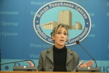 "ZNAČI, JA ZLOSTAVLJAM" Direktorka prozvana za mobing se OKOMILA NA NOVINARE