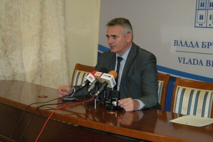 PRAZNIČNA MANIFESTACIJA U BRČKOM Gradonačelnik Milić najavio „Čari zime“