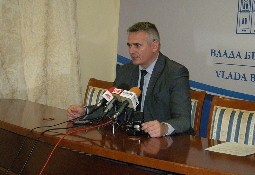 PRAZNIČNA MANIFESTACIJA U BRČKOM Gradonačelnik Milić najavio „Čari zime“