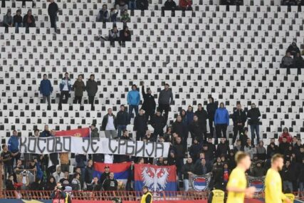 OPET KAZNA OD UEFA Fudbalski savez Srbije na tapetu zbog povika i zastave "Kosovo je Srbija”