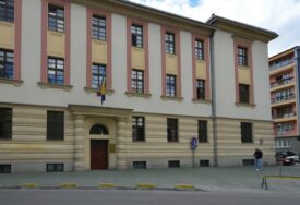 Sumnja se da je ODAVALA TAJNE kriminalcima: MUP KS pretresao kancelariju Jasminke Knežević