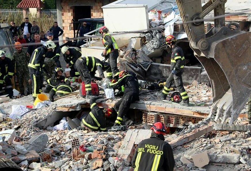 STRAH I PANIKA ZBOG NOVIH POTRESA Jak zemljotres zatresao Albaniju, epicentar blizu Tirane