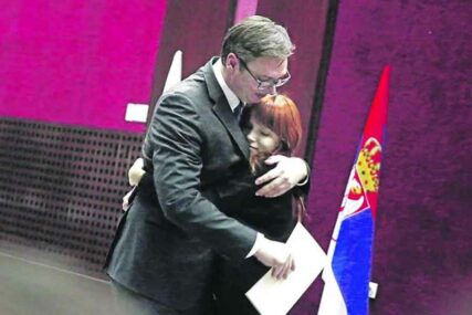 “GDJE SU TI MANIRI, IDIOTE” Vučić progovorio o uvredama njegovoj maloljetnoj kćerki