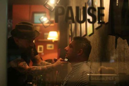 MUŠKARCI BRINITE O SVOM ZDRAVLJU I ministar Šeranić se obrijao u znak podrške Movemberu (FOTO)