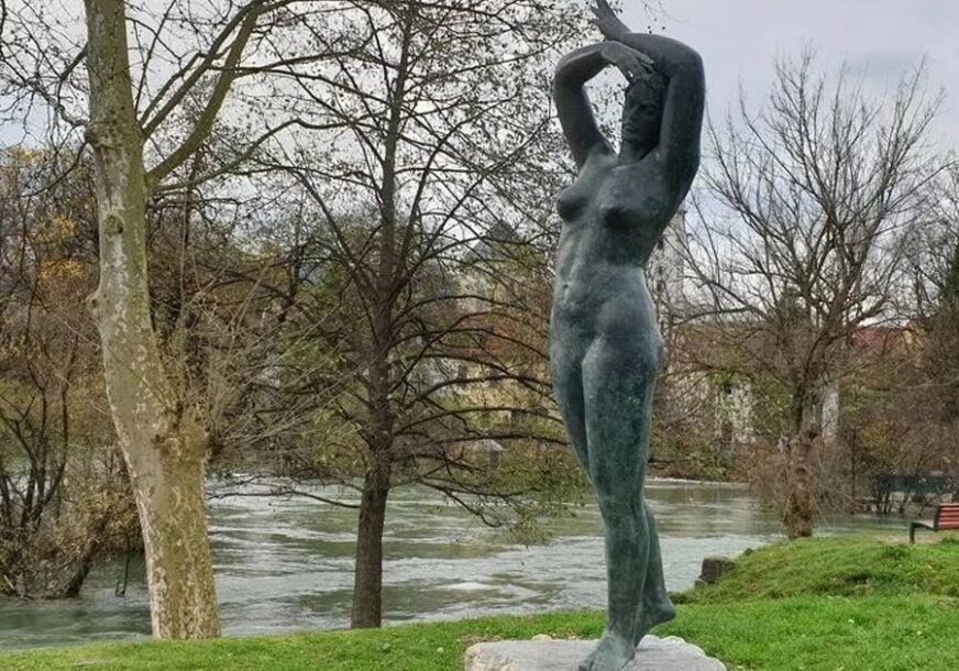 VRAĆEN PRVOBITNI SJAJ "Djevojka sa Une" nakon restauracije ponovno vraćena u Bihać