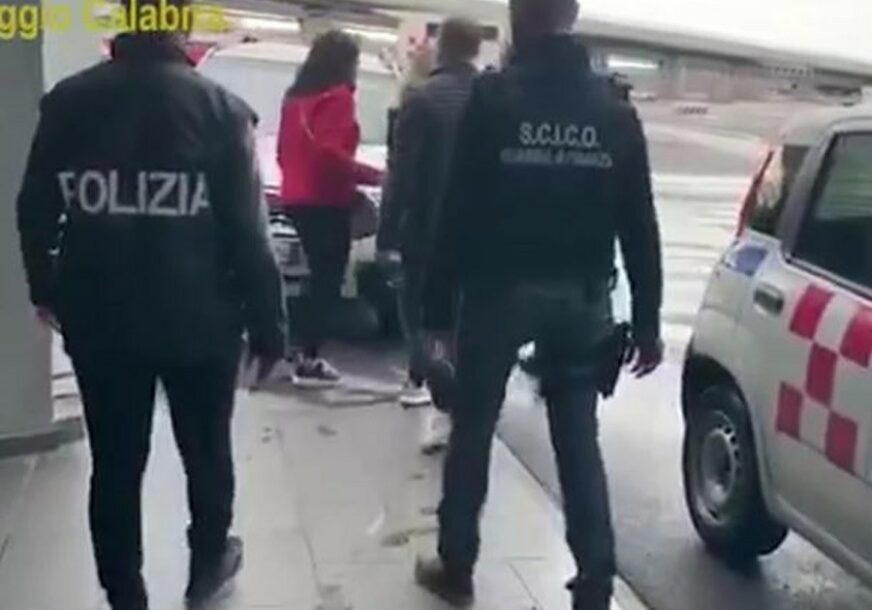 Srpkinja UHAPŠENA U CRNOJ GORI zbog povezanosti sa italijanskom mafijom, IZRUČENA RIMU