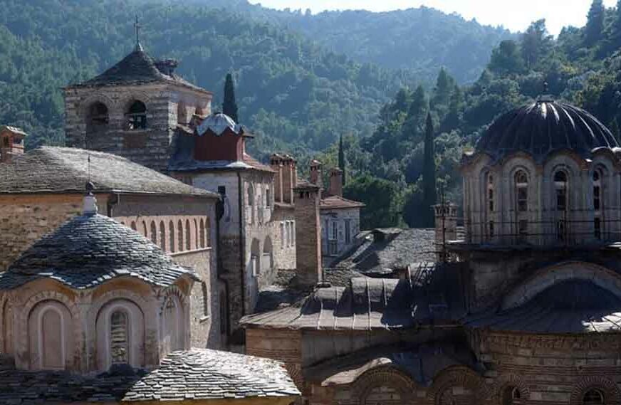 Manastir Hilandar dobija pomoć iz Srpske